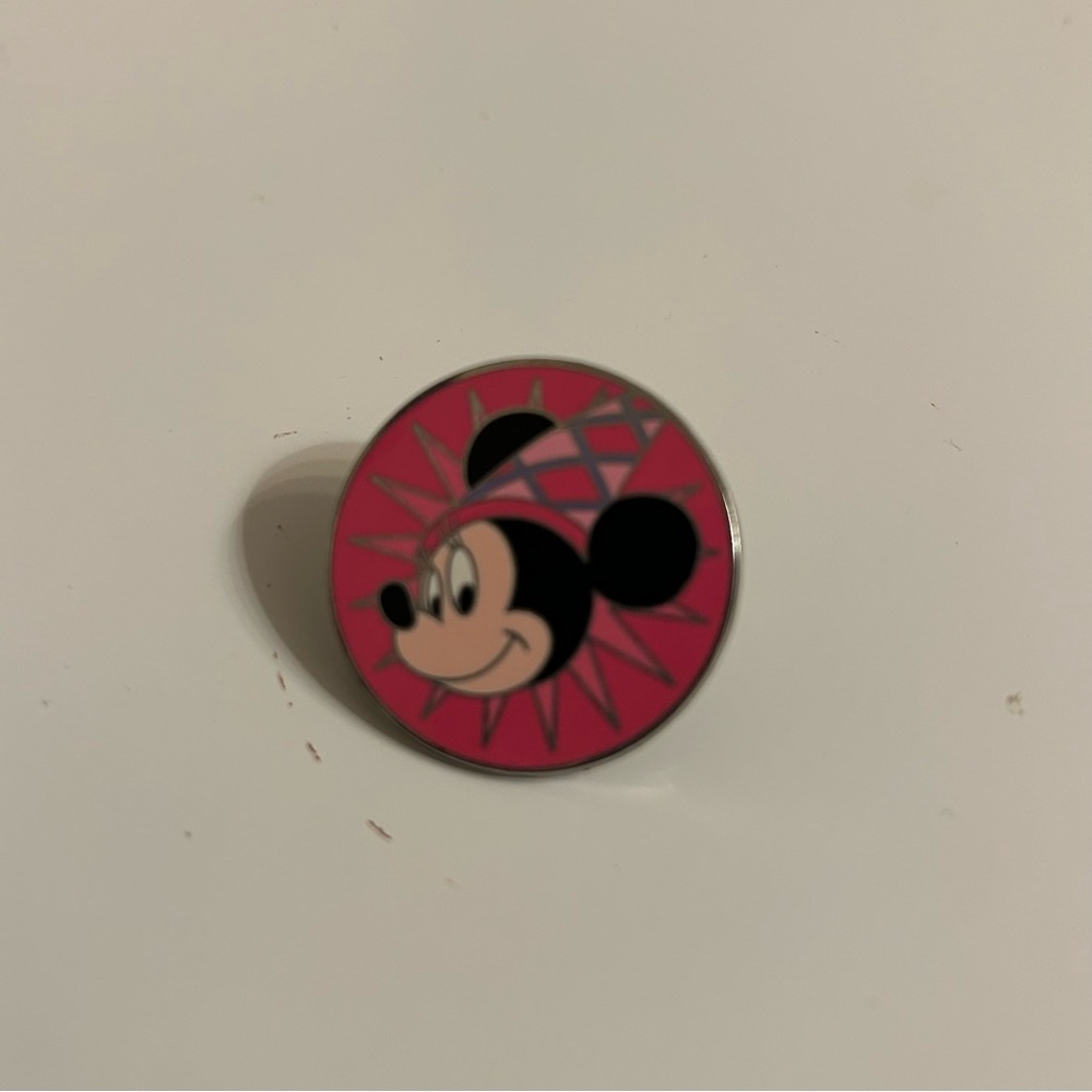 Magical Mystery Pin Series 6 Minnie Pin